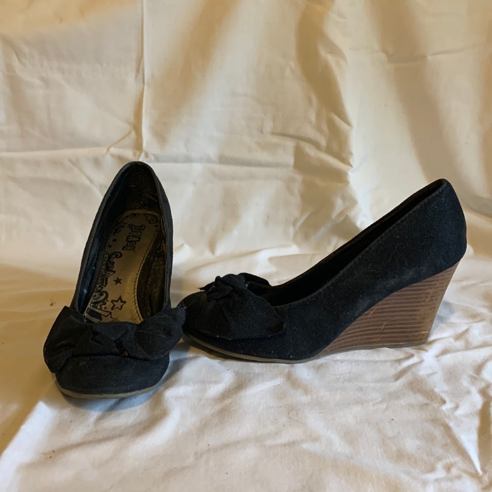 Brash suede wedges 2.5” heel
